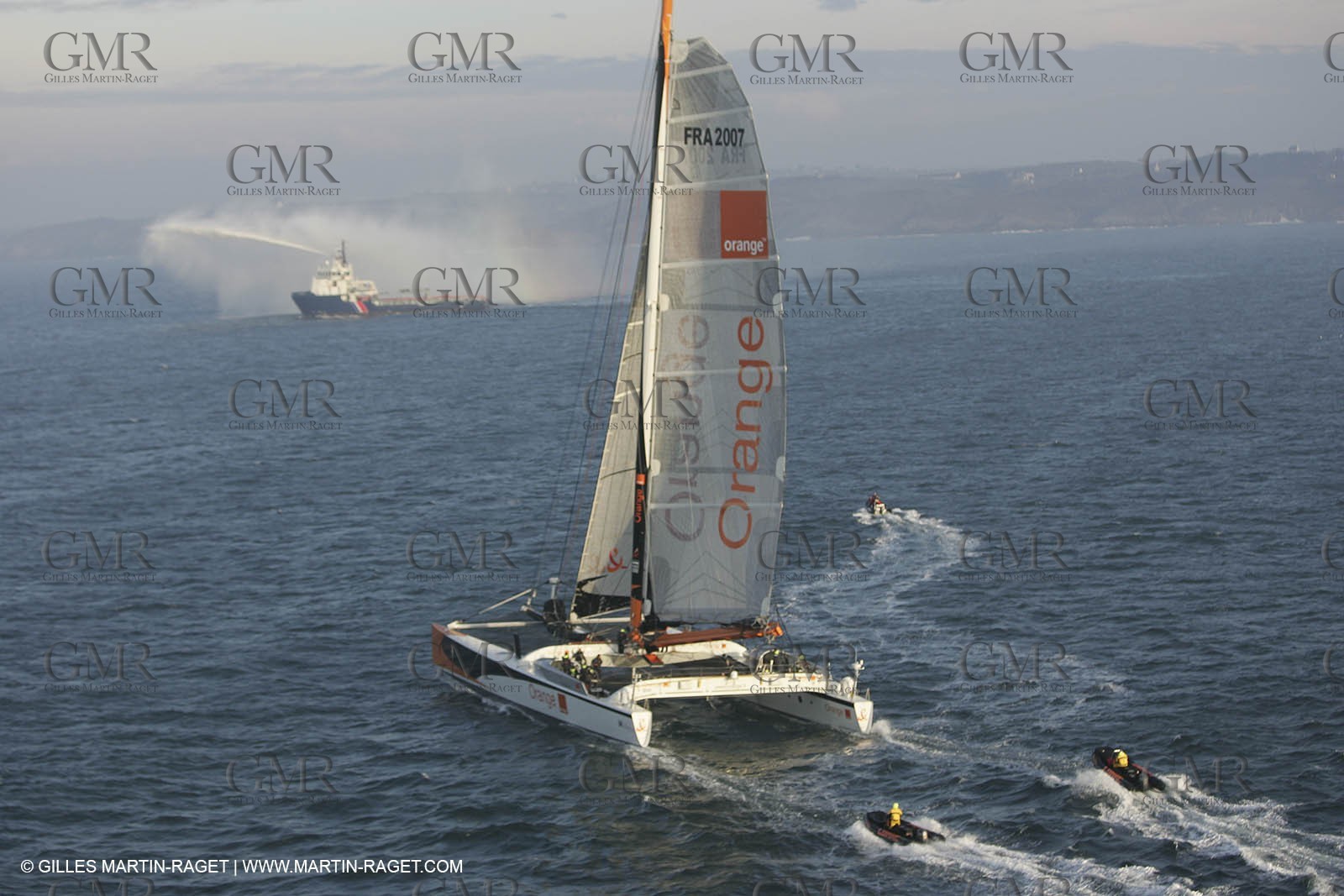 Orange II - 2005 Jules Verne Trophy finish in Brest - At sea