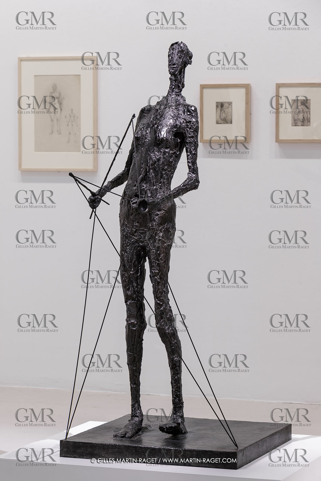 02 05 2023, Paris (FRA), oeuvre de Germaine Richier, Exposition Centre Pompidou 2023,  Le Diabolo 1950, Bronze patiné foncé, Numéroté 1 11, Fondeur Alexis Rudier, Paris, 160 x 49 x 60 cm, Centre Pompidou, Musée national d'art moderne, Paris, Achat de l'état 1952
