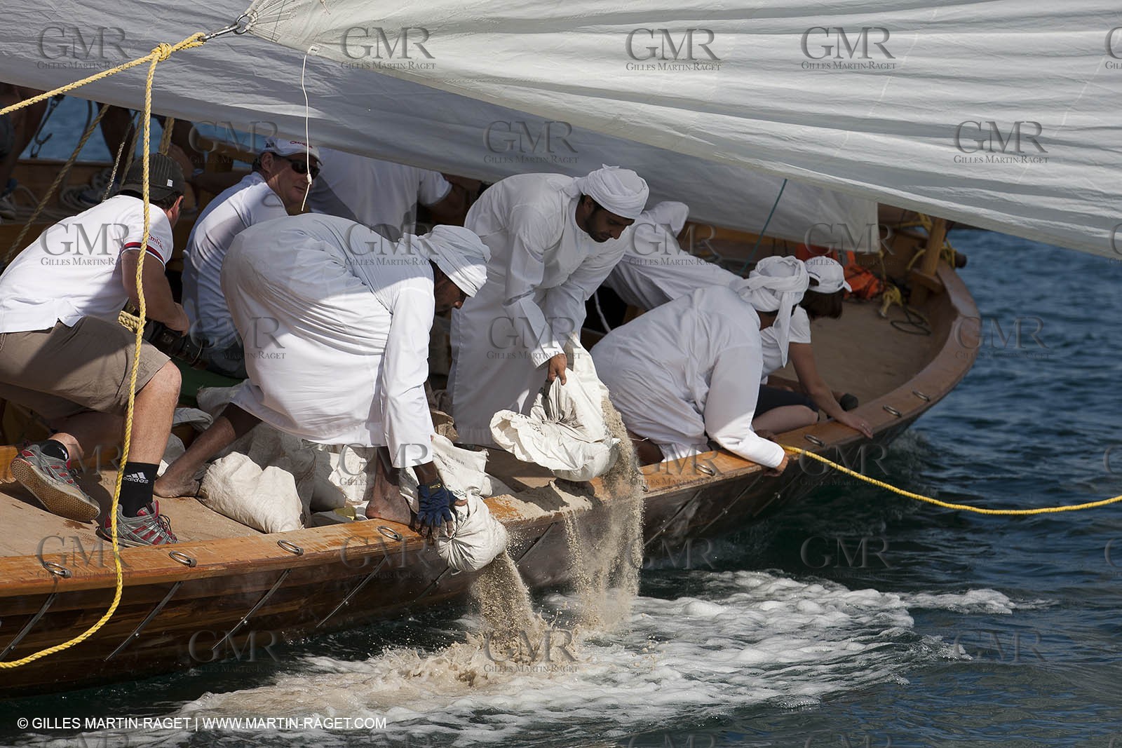 20 11 2010 - Dubai (UAE) - Dubai Louis Vuitton Trophy - Traditionnal dhow races for competing teams
