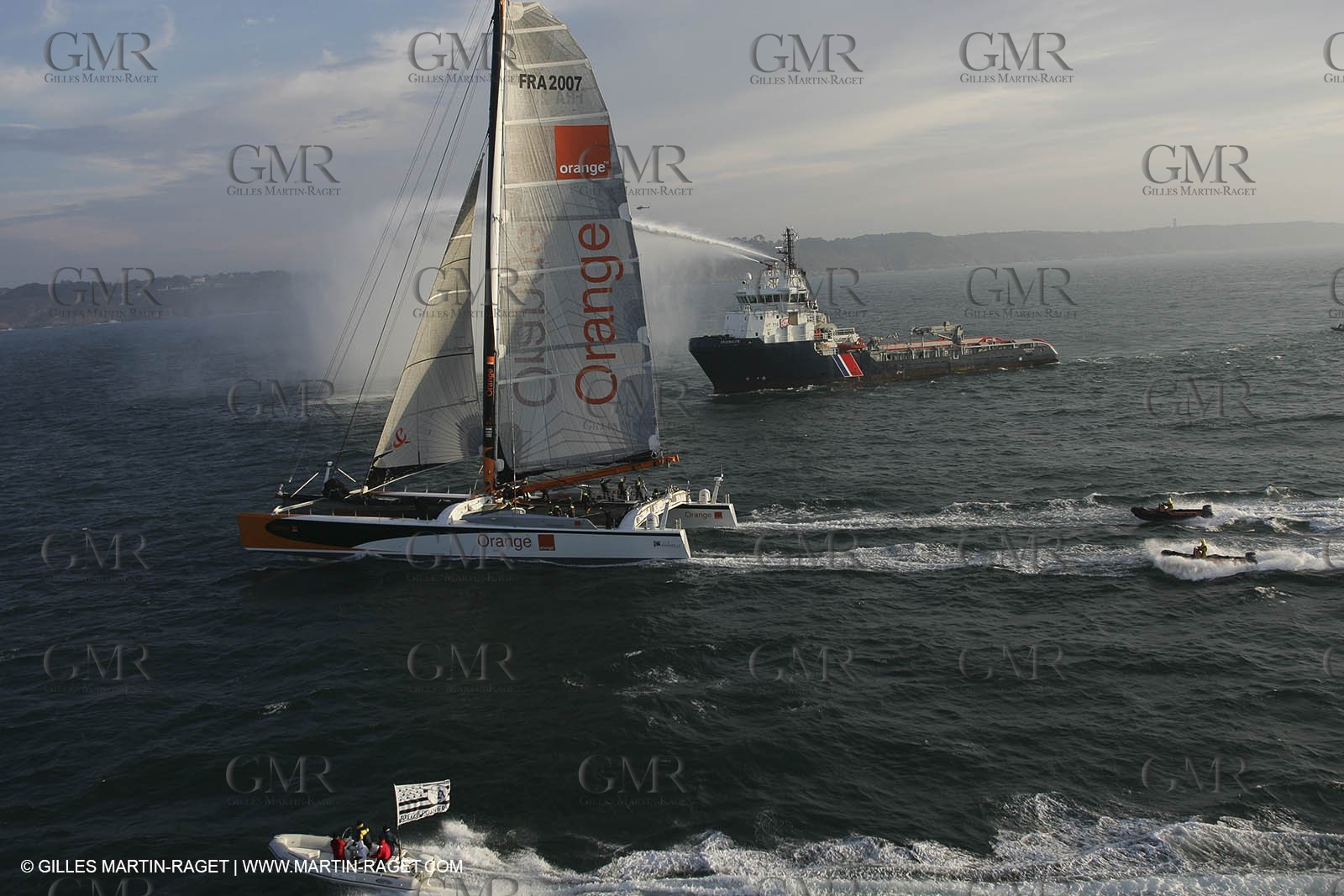 Orange II - 2005 Jules Verne Trophy finish in Brest - At sea