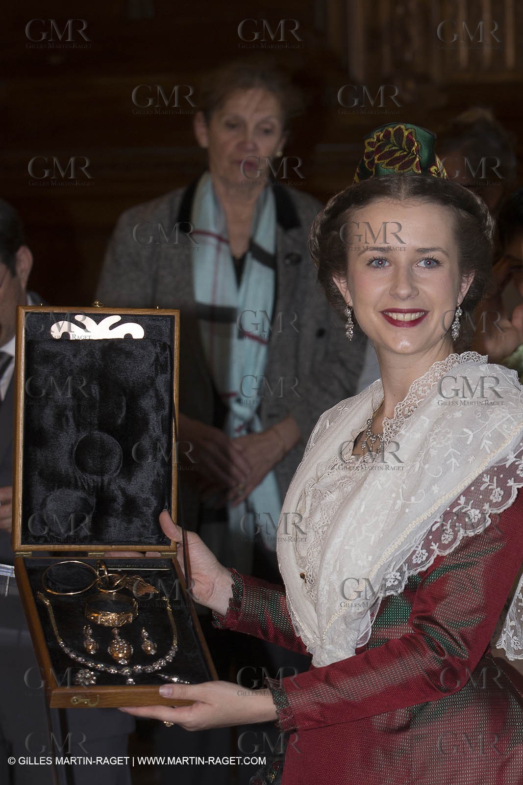 02 06 2014, ARles (FRA,13) Queen of arles Jewelry handover
