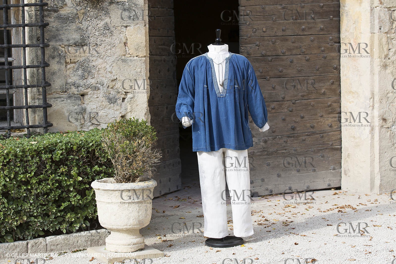 31 10 2013 - Ansouis (FRA,84) - Ansouis castle - Costumes of the exhibit Men costumes