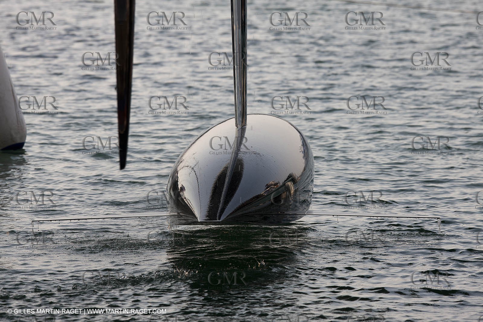 14 11 2010 - Dubai (UAE) - Dubai Louis Vuitton Trophy -  BMW ORACLE Racing - Training - Onboard Vs All 4 one