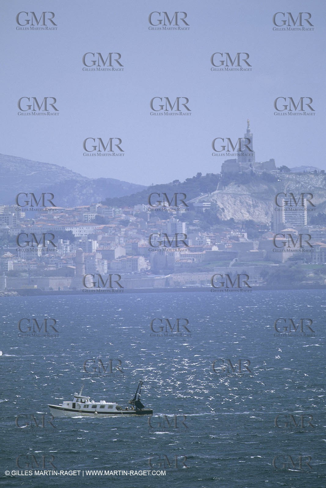 Pêche, barques, pointus, pêcheurs