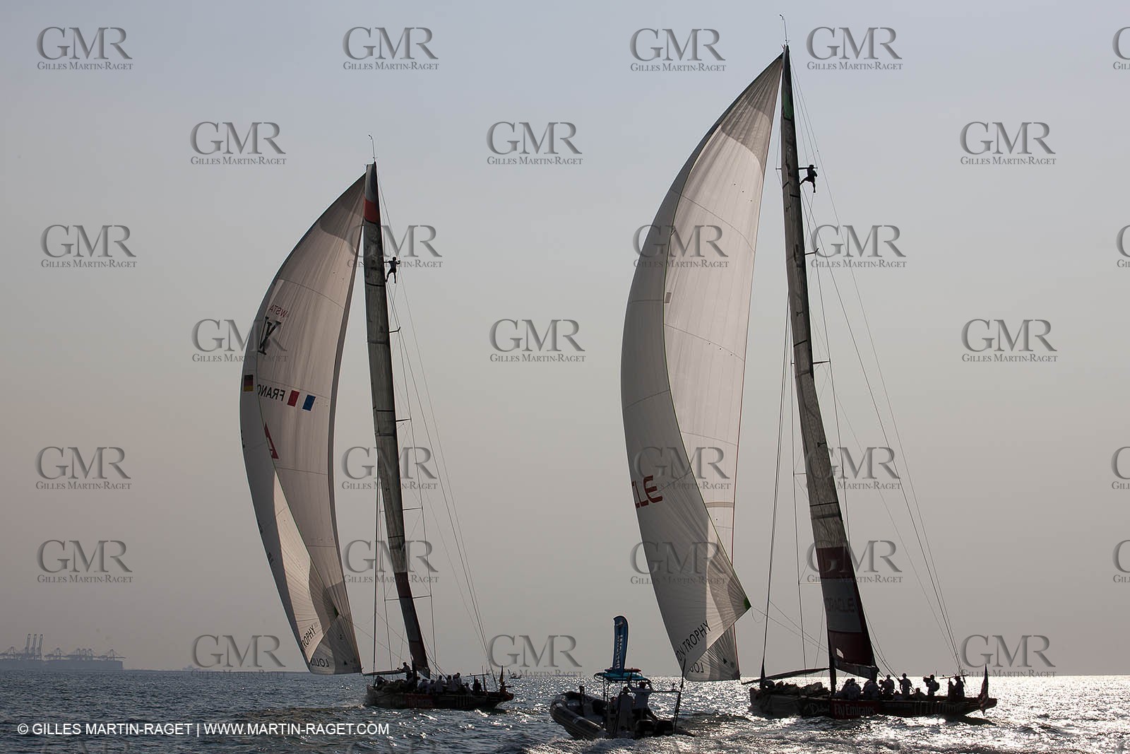 21 11 2010 - Dubai (UAE) - Dubai Louis Vuitton Trophy -  Round 2 - BMW ORACLE Racing