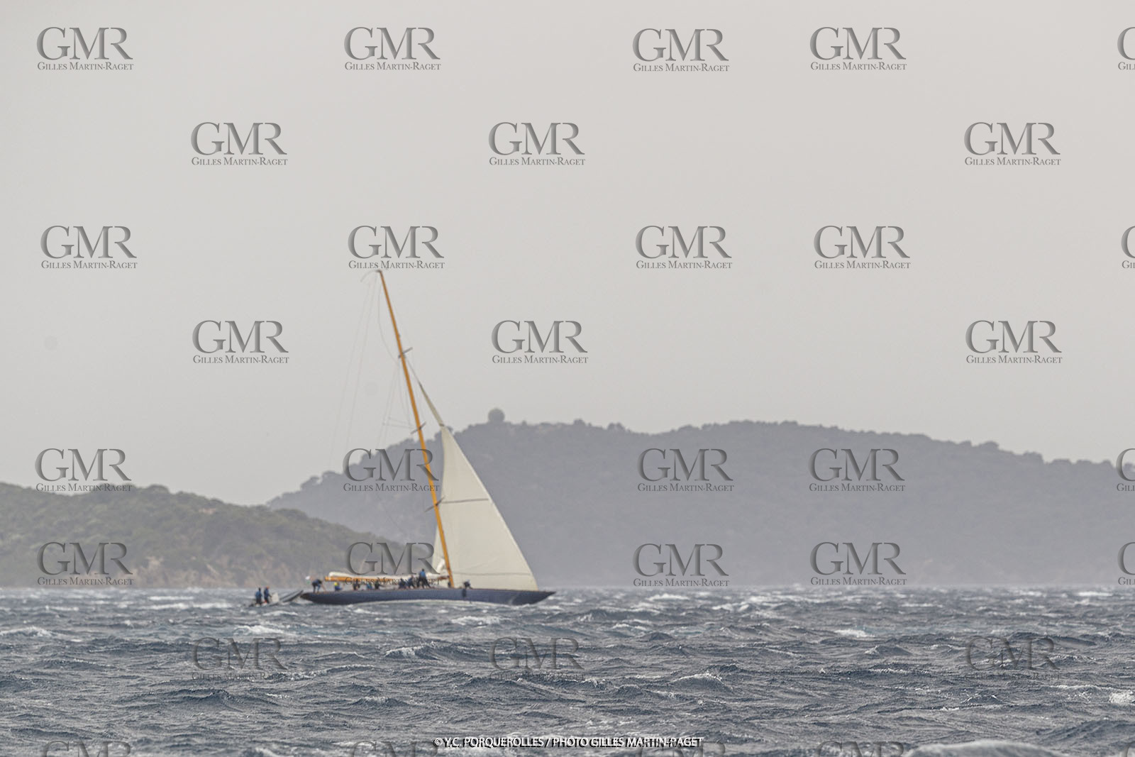 19 06 2024, Porquerolles Island (FRA), Championnat du monde des 12 m JI 2024, Race Day 1