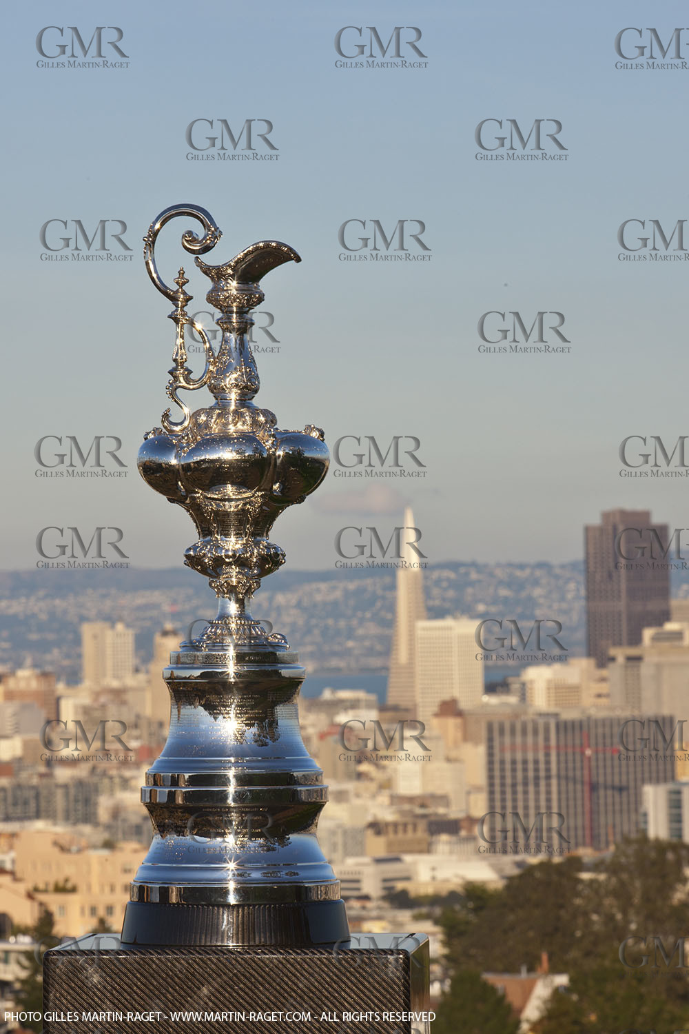 04 01 2011 - San Francisco (USA, CA) - 34th America's Cup - The America's Cup in San Francisco - Dowtown