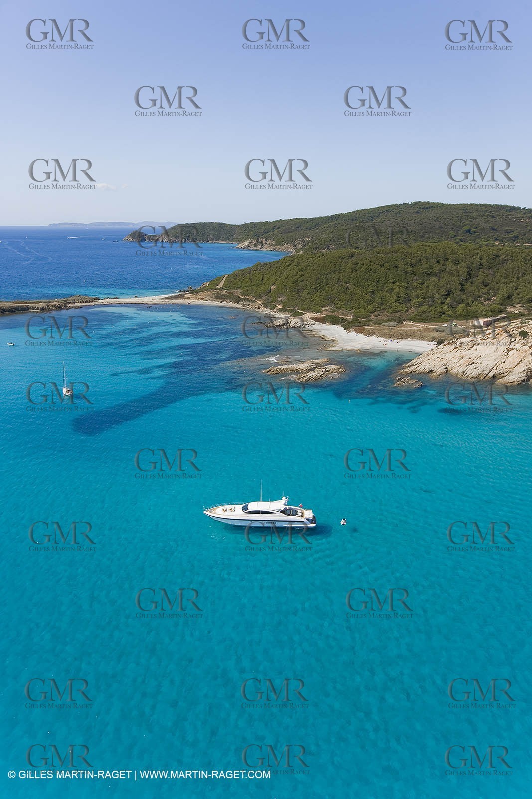 06 09 2007 - Saint Tropez (FRA, 83) - Superyachts - Motoryachts - Mangusta 92 Triple Fun in Saint Tropez - Mooring at Club 55 at Pampelonne Beach