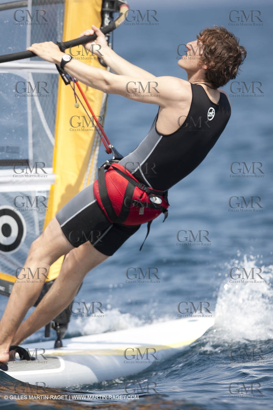 20 04 2010 - Hyères (FRA,83) - SOF 2010 - ZHIK Team - RSXmen - Julien Bontemps