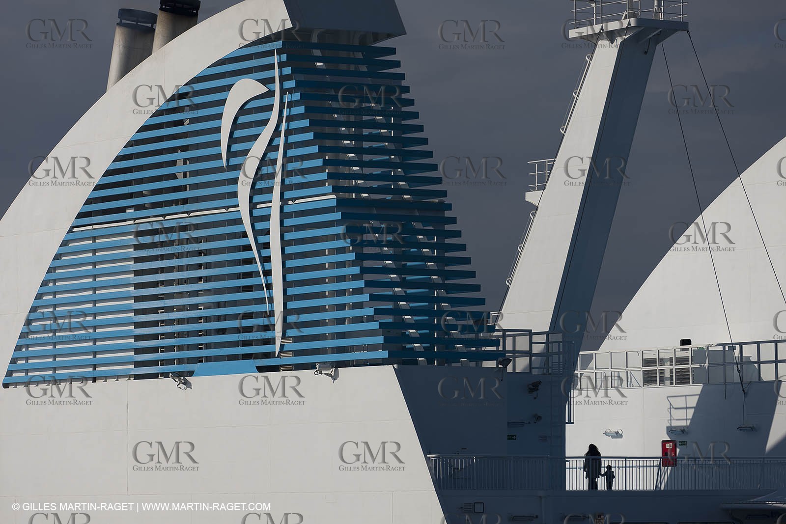 14 01 2012 - Marseille (FRA,13) - Compagnie La Méridionale - le Piana devant Marseille et les Calanques