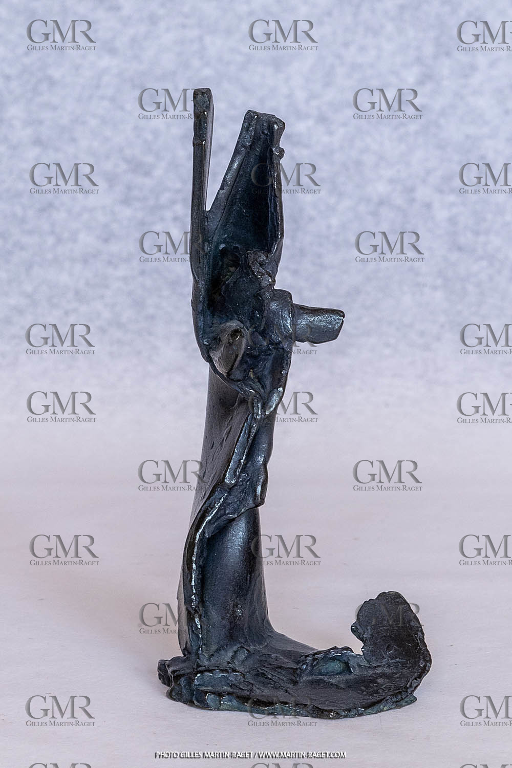 08 01 2023, Marseille (FRA,13), Oeuvre de Germaine Richier, Petit Bronze n°3 1956, Bronze patiné foncé, Epreuve d'exposition, fondeur : L. Thinot, Paris, 16,5 x 7 x 9 cm, Collection particulière