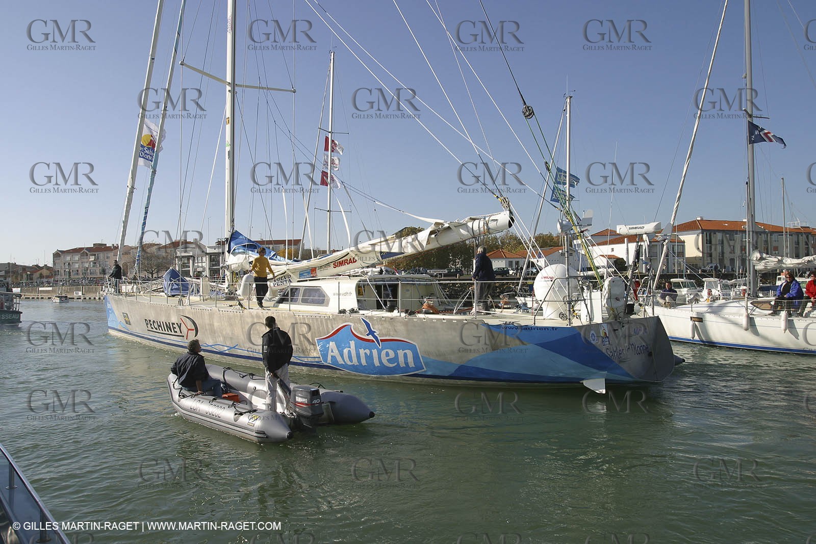 Round the world record wrong way - Adrien - Jean-Luc Van de Heede - Les Sables d'Olonne Start