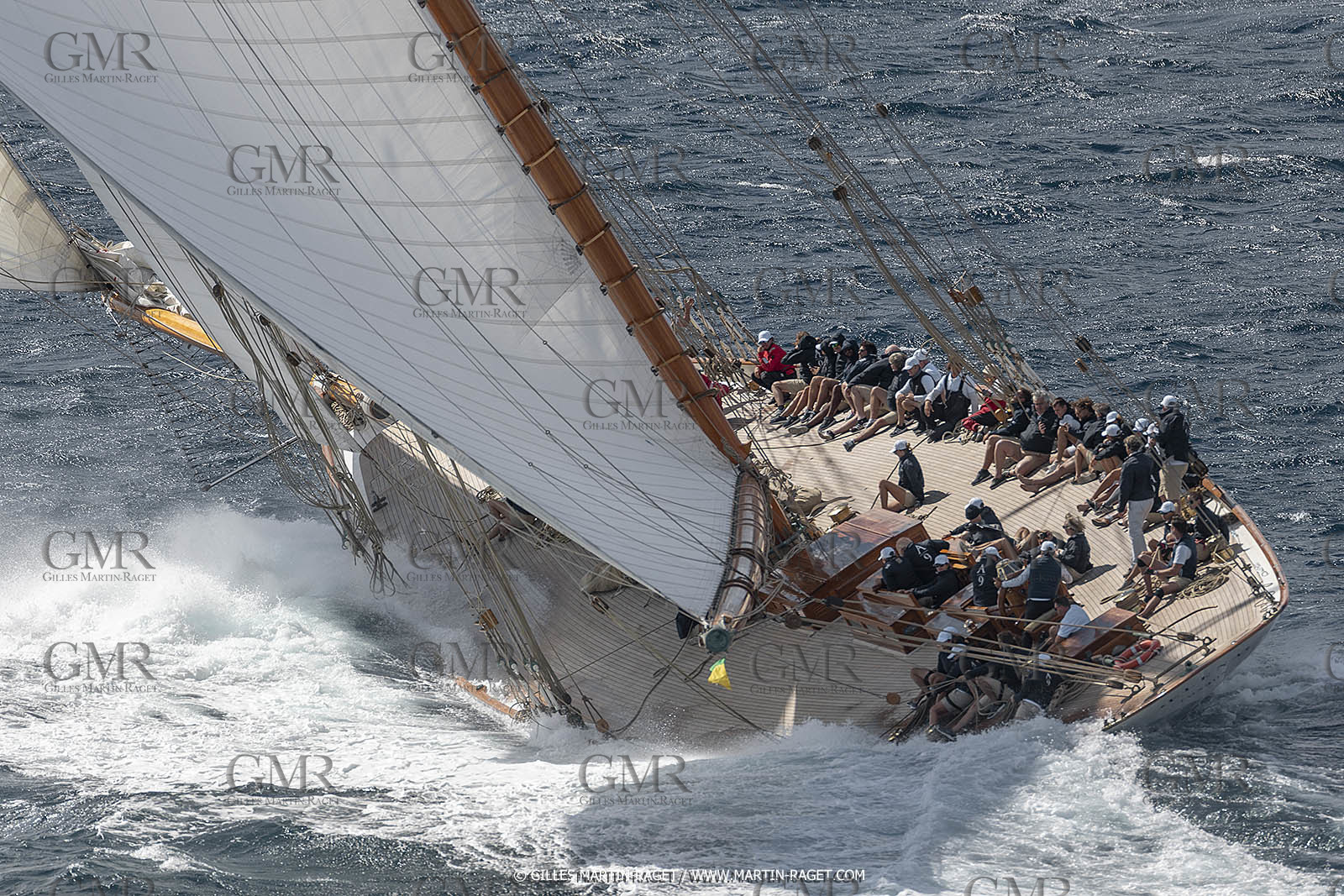 28 09 2022? Saint-Tropez,(FRA,83), Les Voiles de Saint-Tropez 2022 Régate N° 2 poup les modernes, navigation libre pour les grandes goélettes