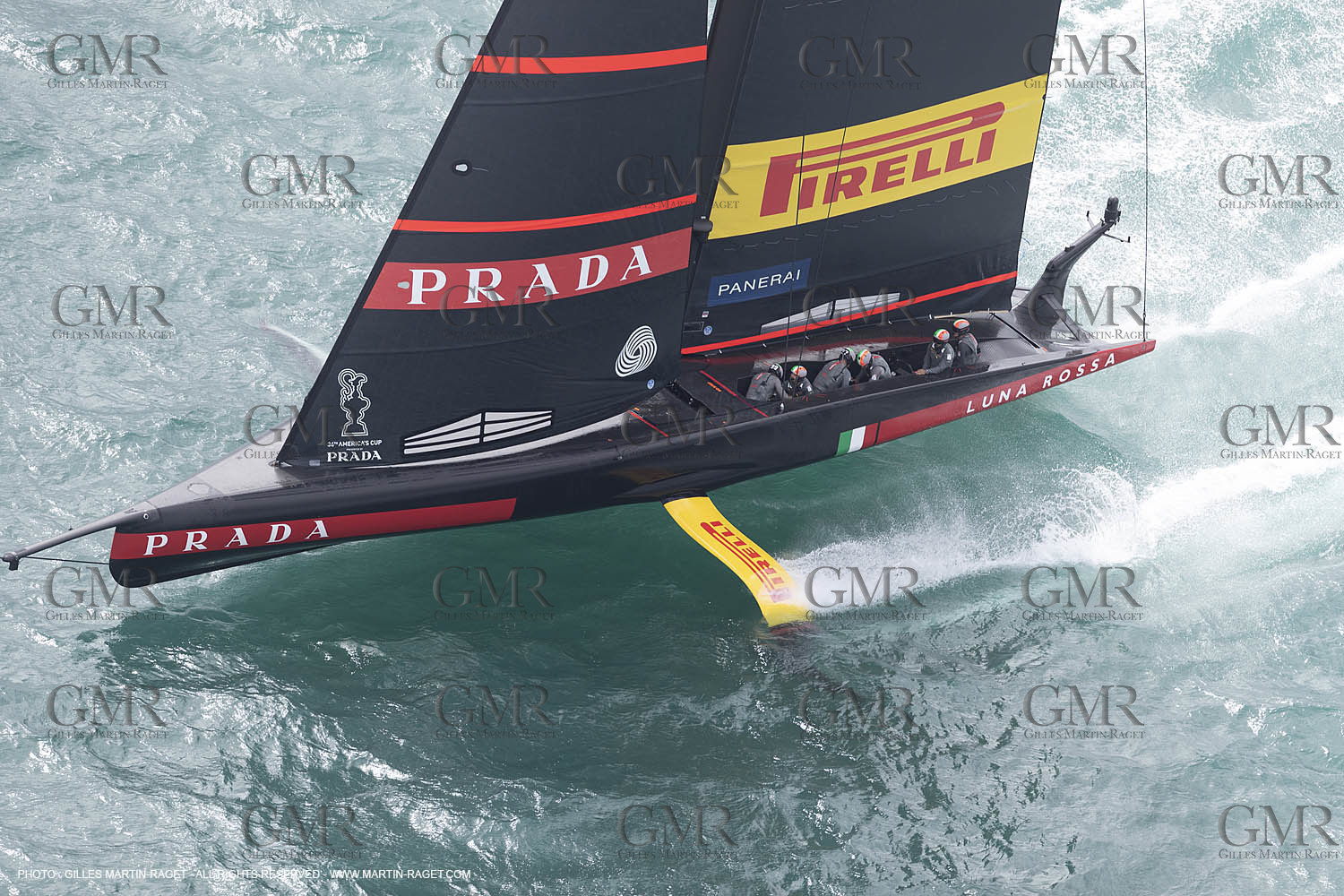 10 12 2020 - Auckland (NZL) - 36th America's Cup - Practice Sessions - Day 2 -Luna Rossa Prada Pirelli Team