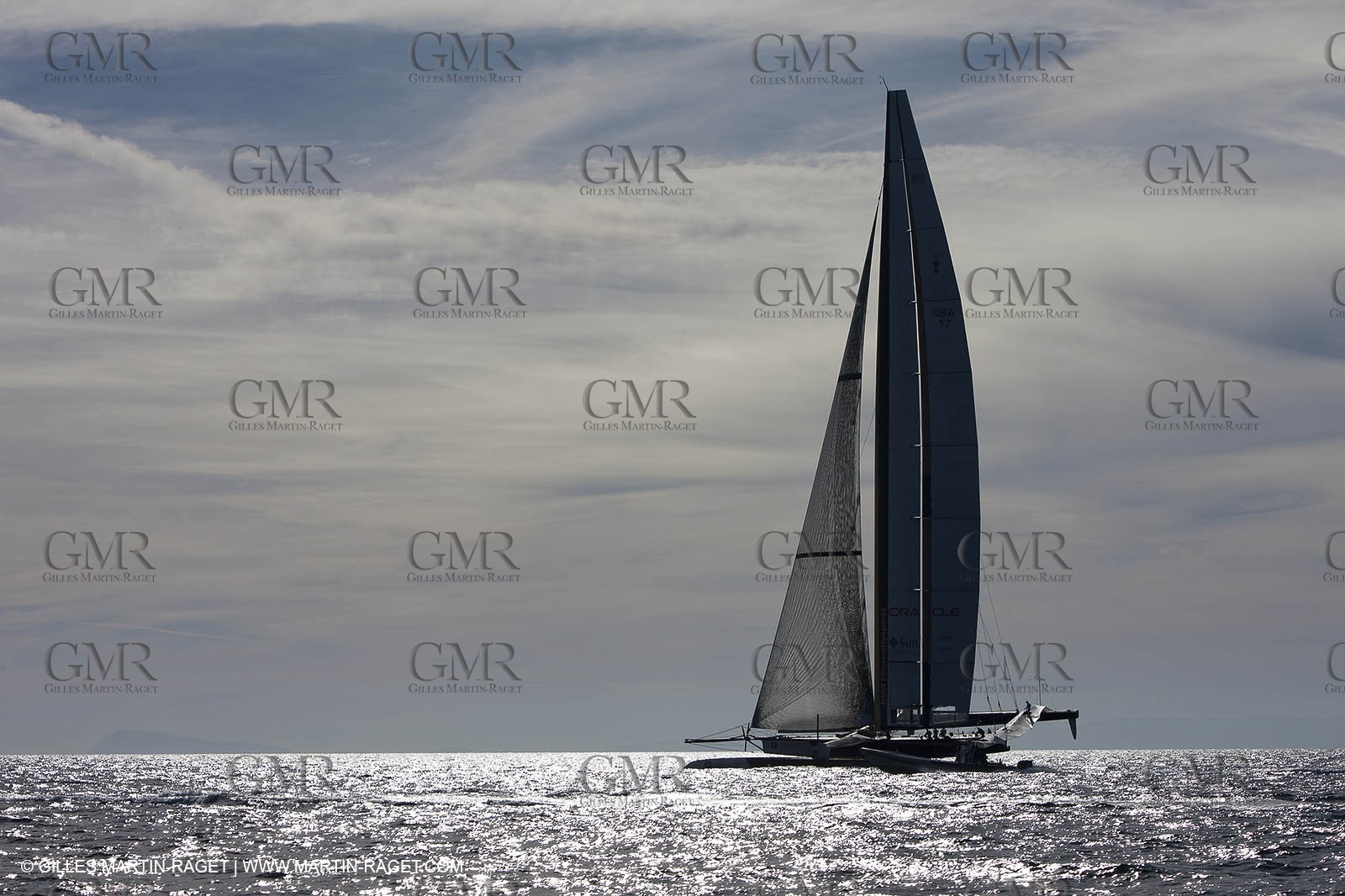 19 01 2010 - Valencia (ESP) - 33rd America's Cup - BMW ORACLE Racing - Boat preparation